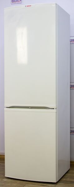 Холодильник двухкамерный Bosch KGV36V00 12 000017395 фото