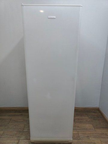 Морозильна камера Electrolux EUC31250W 100W 267л sn 74104243 n 459 000049670 фото