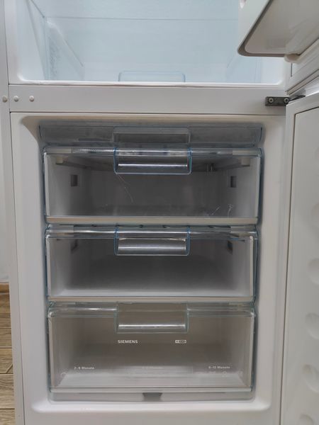 Холодильник Bosch KGS39V01 01 160W 262+84л sn 870401047 n663 000053973 фото