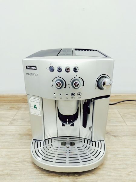 Кофемашина DeLonghi Magnifica ESAM4200 S 000039363 фото