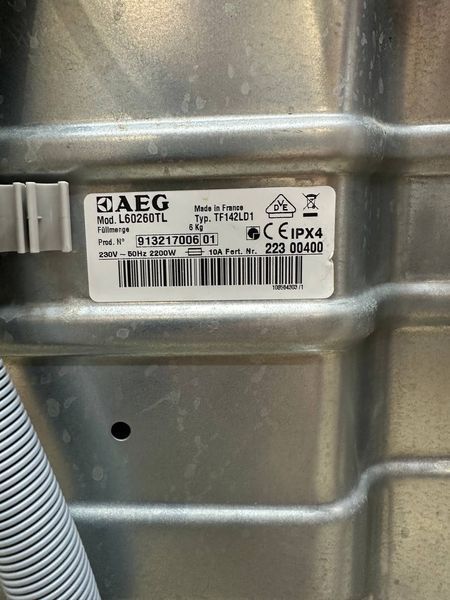 Стиральная машина вертикальная AEG Lavamat L60260TL 2200W 6кг sn 22300400 000054312 фото