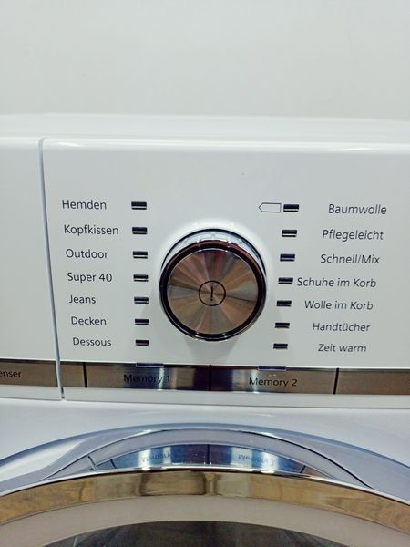 Сушильна машина Siemens IQ890 WT48Y782 14 755w 8 кг sn 9404 200266 000042347 фото