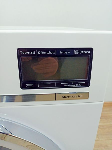 Сушильна машина Siemens IQ890 WT48Y782 14 755w 8 кг sn 9404 200266 000042347 фото
