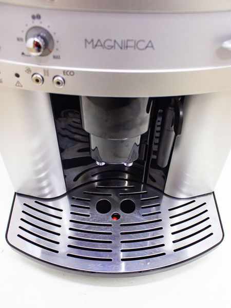 Кавомашина DeLonghi ESAM3200 S 1450w sn 00828 000031717 фото