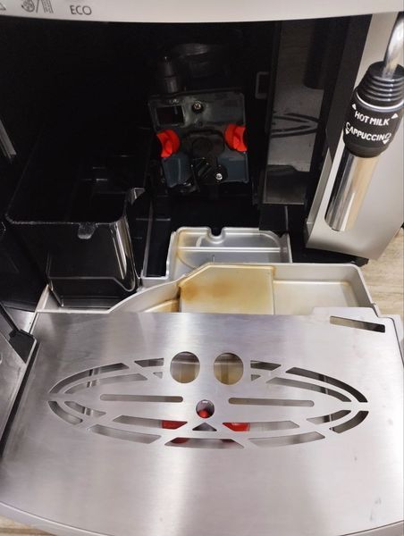 Кавомашина Delonghi Magnifica ESAM03120 S 1450W sn 04218 000047535 фото