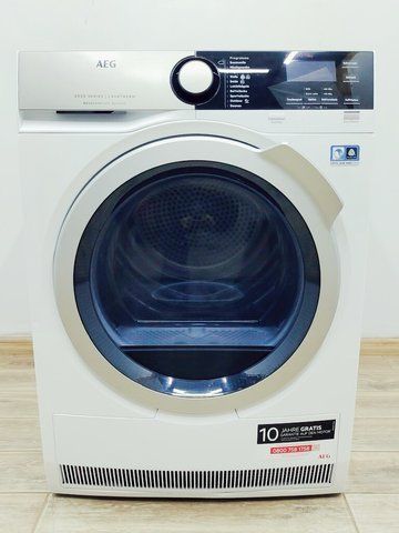 Сушильна машина AEG 8000 Series T8DE76587 900w 8кг sn 93702730 000040779 фото