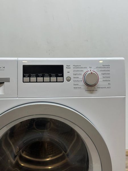 Сушильна машина Bosch Serie4 WTW86271 19 1000W 8кг sn 9512201348 000054329 фото