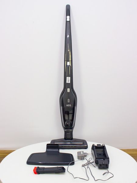 Пилосос вертикальний AEG CX7 2 35FF 27w sn 00400254 новий LPNHK033117369 146е 000018594 фото
