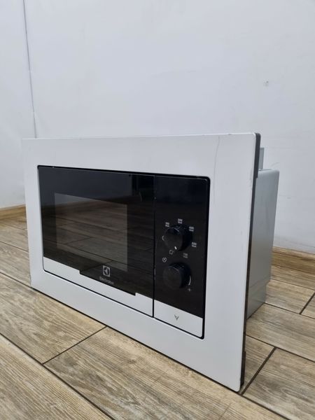 Микроволновая печь встраиваемая Electrolux EMM17007OW 000039400 фото