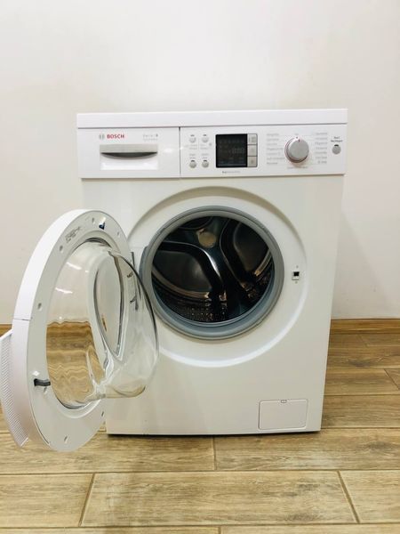 Стиральная машина Bosch Serie6 WAQ28422 09 000044437 фото