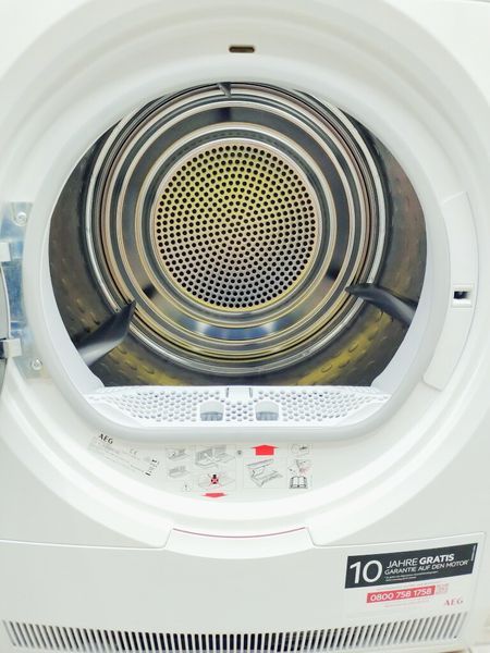 Сушильна машина AEG 8000 Series T8DE76587 900w 8кг sn 93702730 000040779 фото