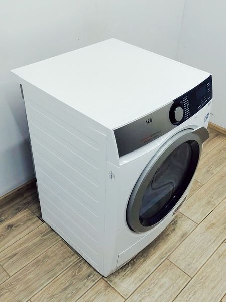 Сушильна машина AEG 8000 Series T8DE76587 900w 8кг sn 93702730 000040779 фото