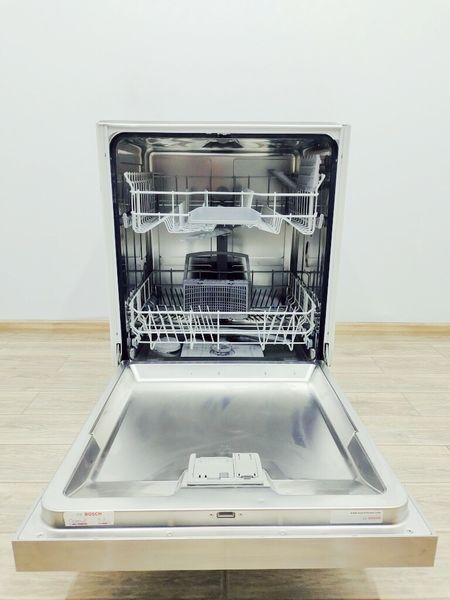 Посудомийна машина Bosch SMU50M75EU 32 2400w 12 персон sn 9107 00718 000035929 фото