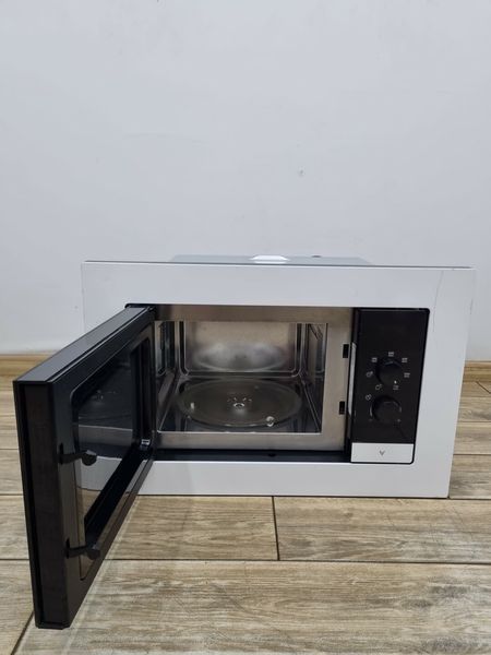 Микроволновая печь встраиваемая Electrolux EMM17007OW 000039400 фото