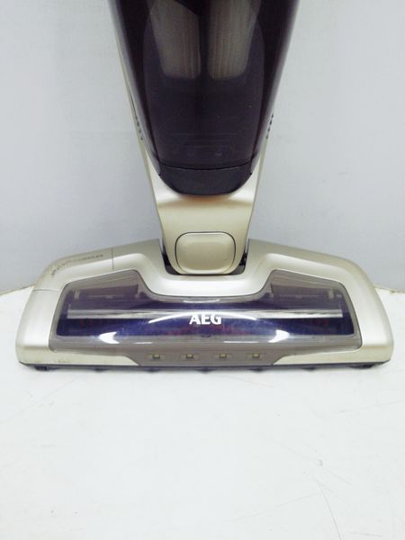 Пилосос вертикальний AEG Ergorapido CX7 2 I360 38w продам (не комплект) LPNHK067023921 180е 000030531 фото
