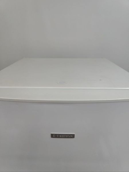 Морозильная камера Electrolux EUC29220W 100W 260л sn 13130017 n 461 000049672 фото