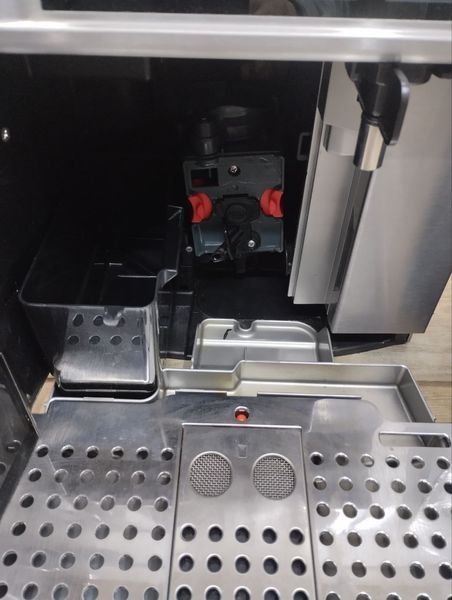 Кофемашина Delonghi Primadonna ESAM 6700 1350W sn 84816 000046930 фото