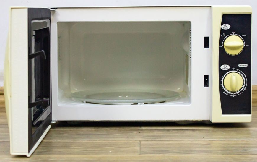 Мікрохвильова піч Clatronic MW 771 1150W sn 01493801013657 000016900 фото