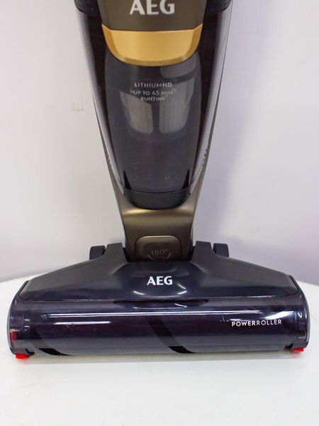 Пылесос вертикальный AEG QX8 1 45MP LPNHE465257914 000022496 фото