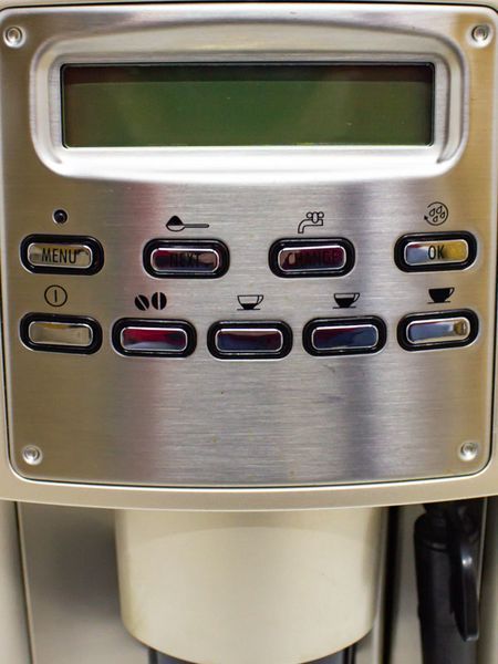 Кофемашина DeLonghi ESAM3400 S 000031716 фото