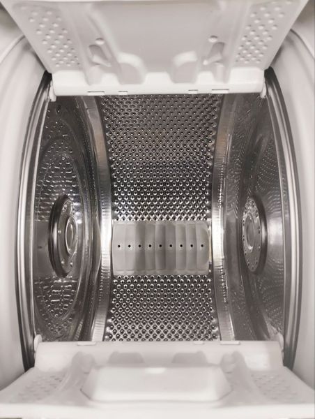 Стиральная машина вертикальная AEG L75265TL1 2200W 6кг sn 44700028 000049476 фото