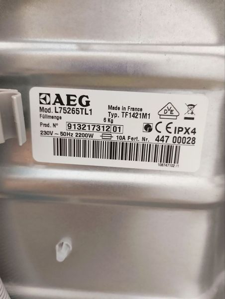Стиральная машина вертикальная AEG L75265TL1 2200W 6кг sn 44700028 000049476 фото