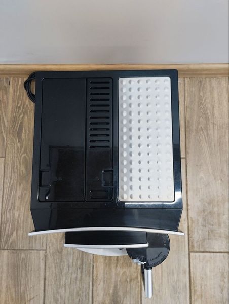 Кофемашина DeLonhi Perfecta cappuccino ESAM5600 S 1350W sn 90317 000047537 фото