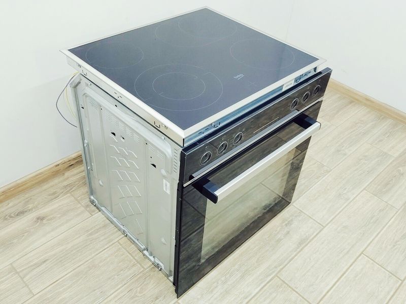 Электродуховка с варочной поверхностью Beko BBUM13329XS 000043153 фото