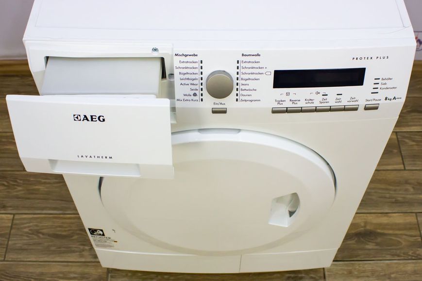 Сушильний автомат AEG T55370AH 950W 7 кг sn 40242524 000016988 фото