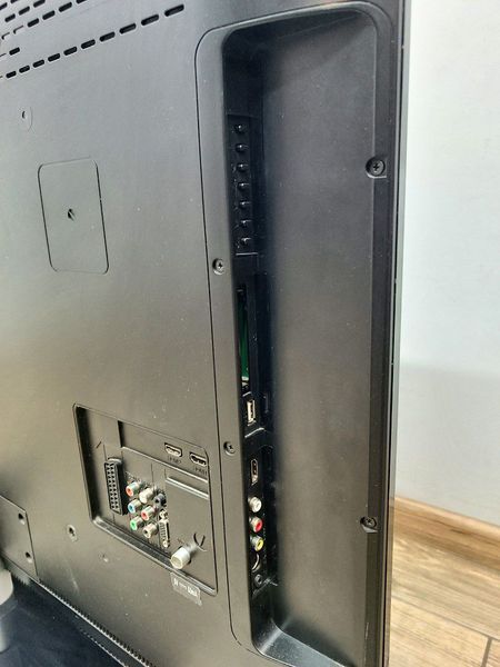 ТБ 40 Grundig 40VLE6149C sn 10501524 000046173 фото