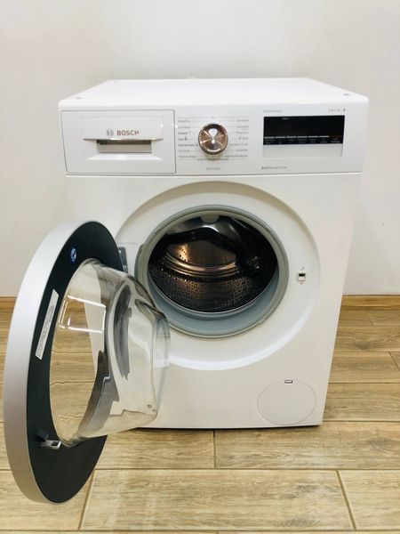 Стиральная машина Bosch Serie4 WM14W5FCB09 000015276 фото