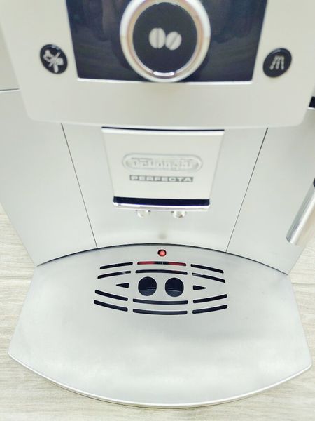 Кофемашина DeLonghi Perfecta ESAM5400 S 000021835 фото