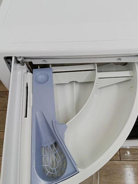 Стиральная машина Bauknecht WM9M100 1850W 9кг sn 562108012516 000049480 фото