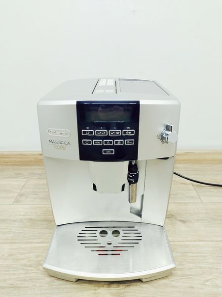 Кофемашина DeLonghi Magnifica Rapid ESAM04 320 S 000039479 фото