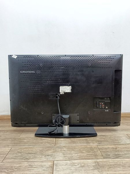 ТБ 40 Grundig 40VLE6149C sn 10501524 000046173 фото