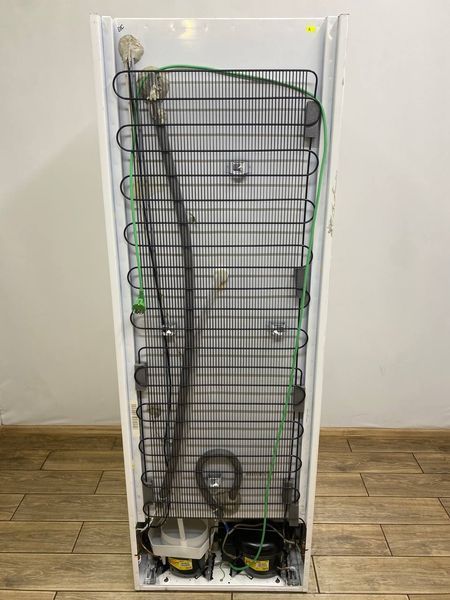 Холодильник двухкамерный Electrolux ERB35253W 150W 224+87л sn 91830033 n 412 000048797 фото