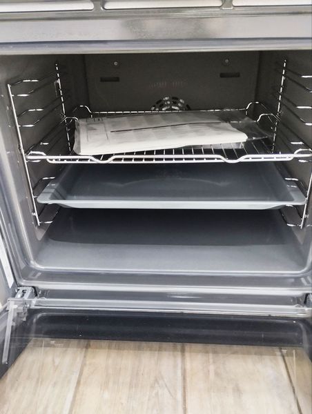 Духовой шкаф Bosch HB553BRO 70 3400W sn 01068 n392 000048033 фото