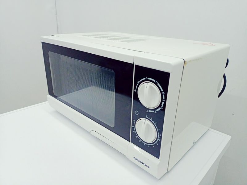Мікрохвильова піч Medion MD 10966 1200w гриль 900w sn S026W2072 000042852 фото