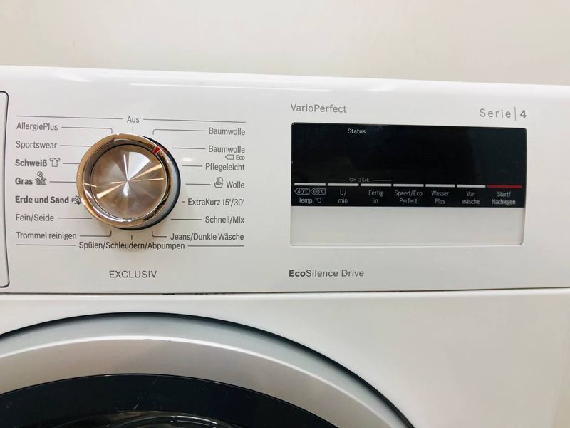 Стиральная машина Bosch Serie4 WM14W5FCB09 000015276 фото
