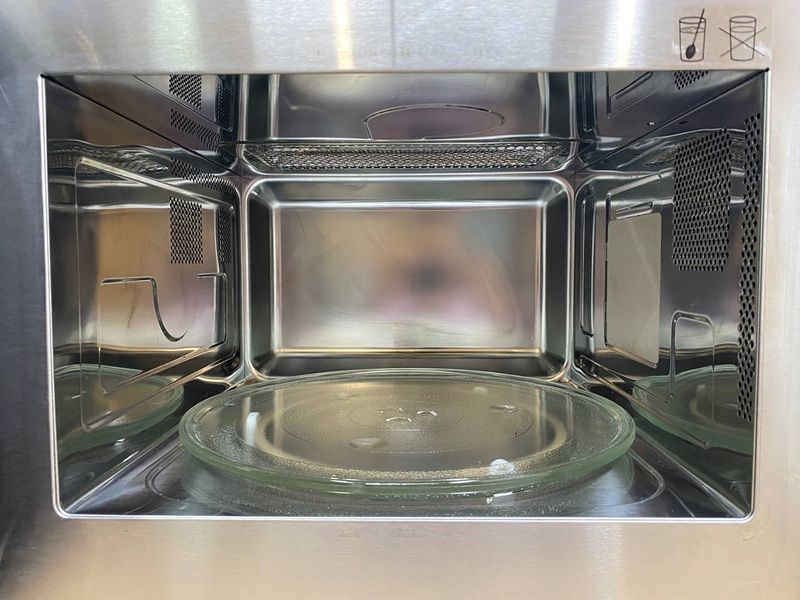 Мікрохвильова піч вбудована Neff 1450W sn 9601051292 000048336 фото