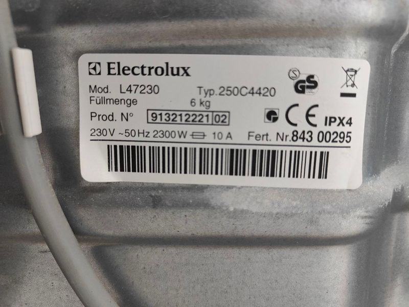 Пральна машина вертикальна Electrolux L47230 2300W 6кг sn 84300295 000053094 фото