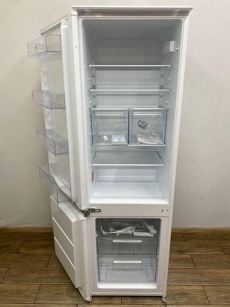 Холодильник встраиваемый Aeg NSC5S181ES 197+72л 280W sn 42861158 n 427 000048812 фото
