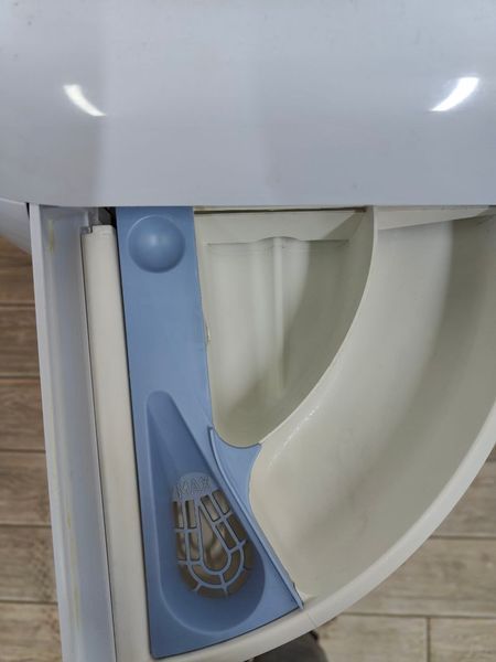 Стиральная машина Hotpoint ARSF1050 CIS 1850W 5кг sn 805267419 000052089 фото