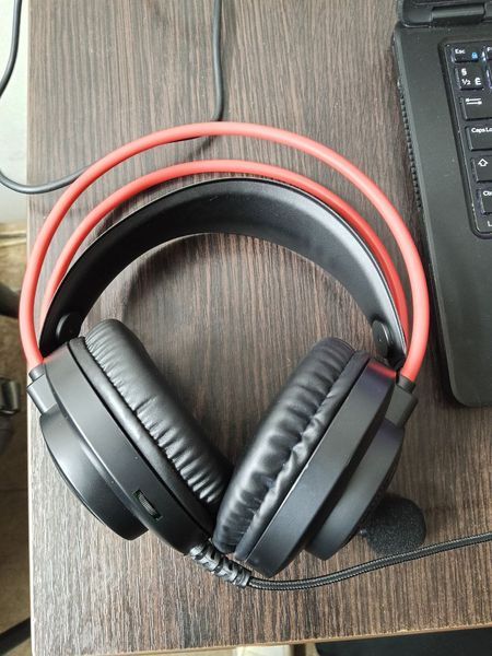 Гарнітура провідна Logitech H110 Stereo Headset 000052511 фото Гарнітура провідна Logitech H110 Stereo Headset 000052511 фото