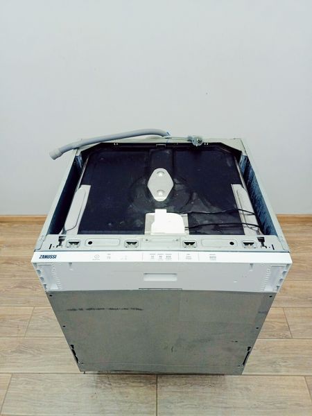 Посудомийна машина Zanussi ZDLN2521 1950w 12 персон sn 14912811_партія 3 номер 168 000040912 фото