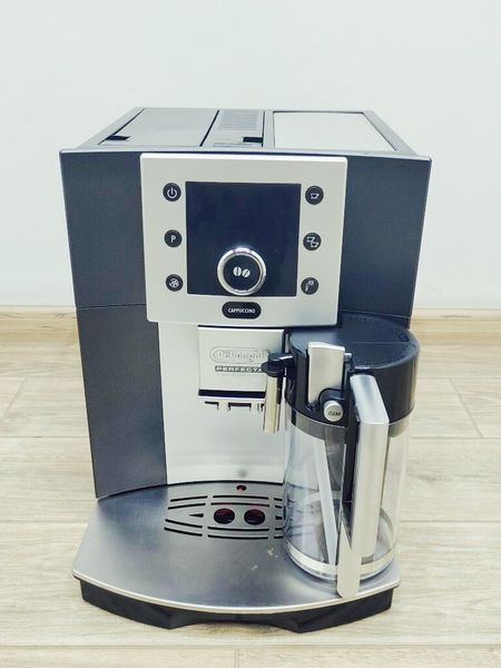 Кавомашина DeLonghi Perfecta Cappuccino ESAM5500 T 1350w sn 10619 000021838 фото
