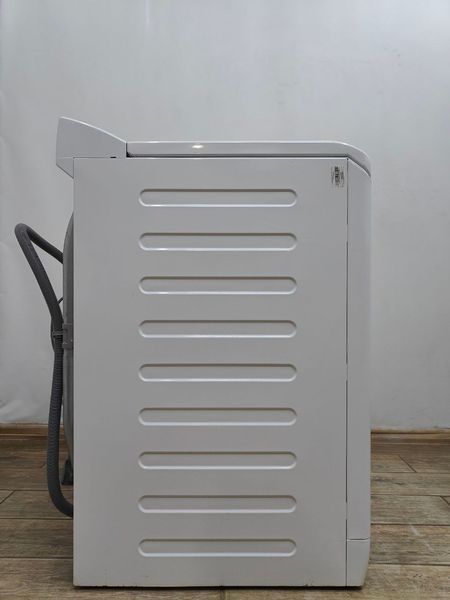 Стиральная машина вертикальная AEG 7000Series Lavamat L7TDN733E 2200W 7кг sn 94700006 000053653 фото