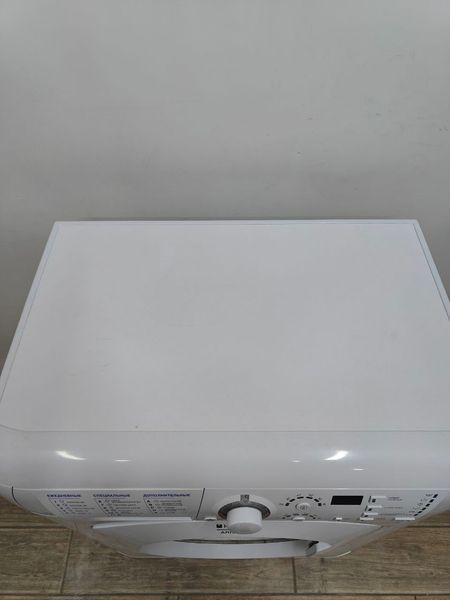 Стиральная машина Hotpoint ARSF1050 CIS 1850W 5кг sn 805267419 000052089 фото