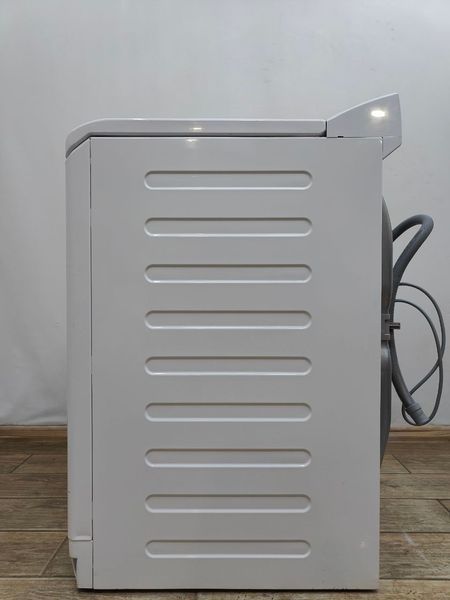 Стиральная машина вертикальная AEG 7000Series Lavamat L7TDN733E 2200W 7кг sn 94700006 000053653 фото