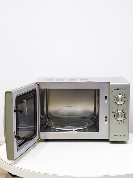 Микроволновая печь Clatronic MWG 722 E 000031405 фото